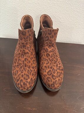 Leopard Print Ankle Booties - Brown/Black